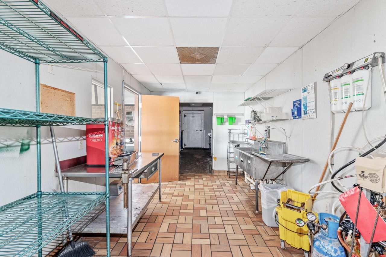 5 Lane Street Photo 14