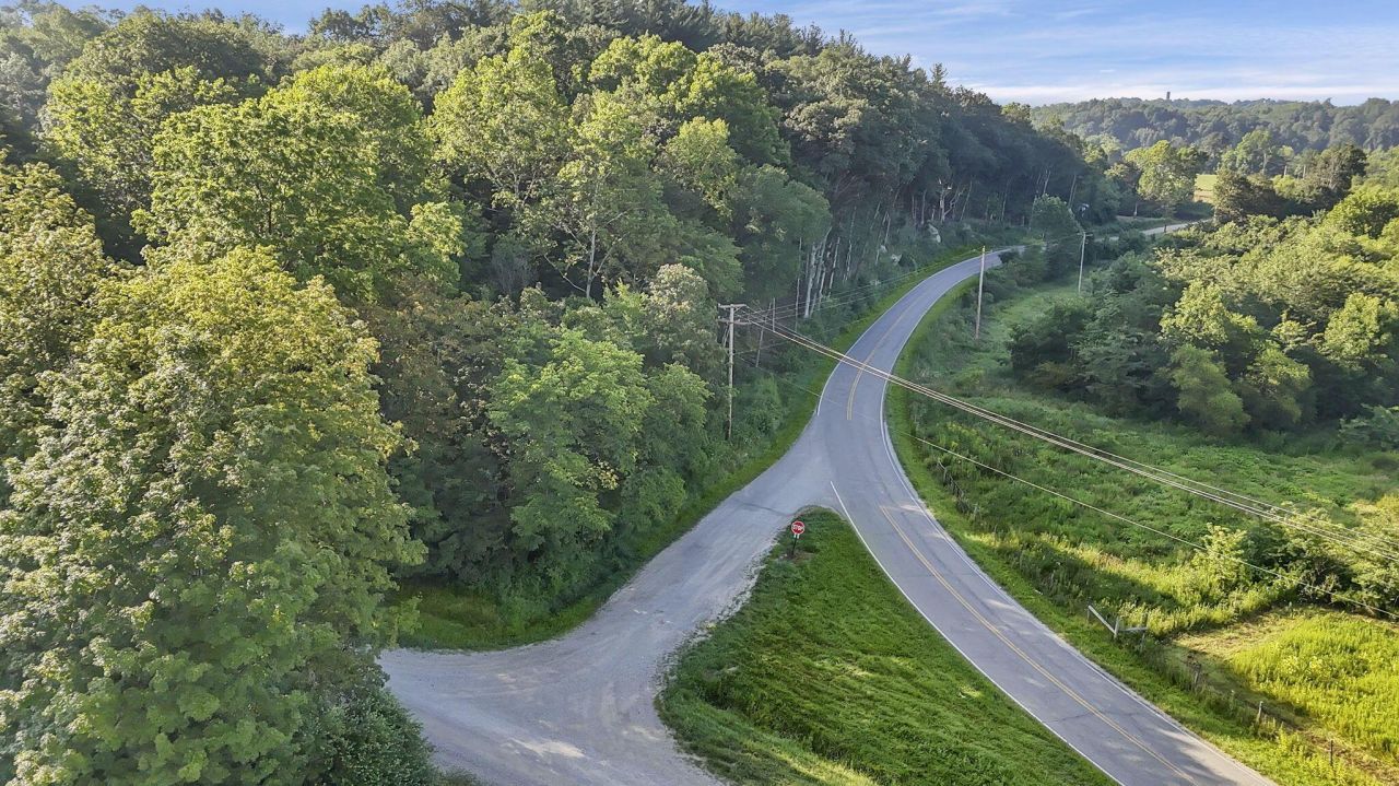 1420 Tatmans Road Ne, Crooksville, OH 43731 Main Photo