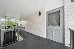 1718 Madison Road photo 4