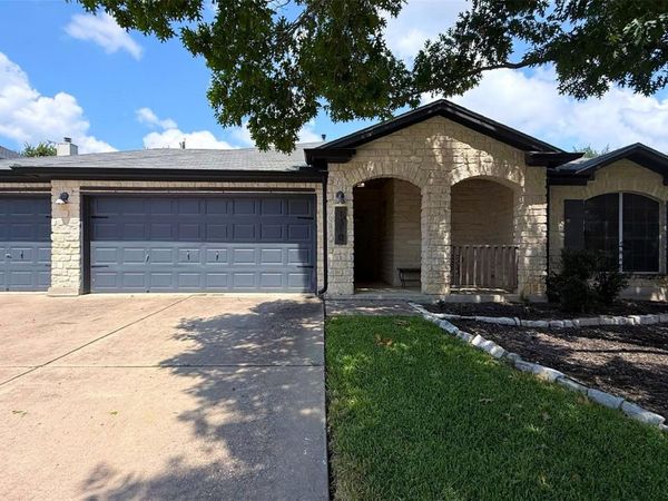 1310 Quicksilver ST, Round Rock, TX 78665