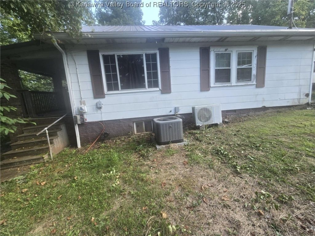 630 Melody Lane, Charleston, WV, 25313 - MLS ID#279679 - Single Family Home  For Sale - Cunningham Realty, image size:1024x768