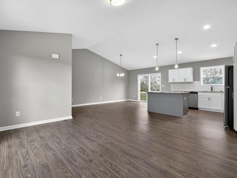 2736 Barrows Road, Columbus, OH 43232 Photo 7