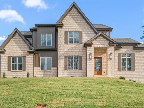 1150 Lochshire Drive, Burlington, NC 27215