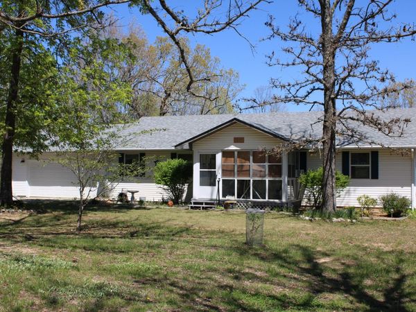 14586 County Road 9290, Koshkonong, MO 65692