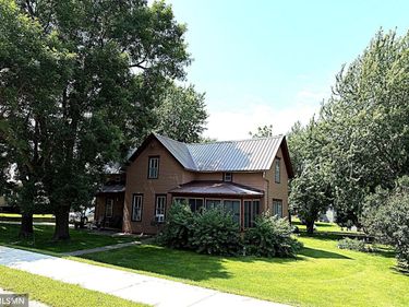 613 Maine Avenue, Adrian, MN 56110