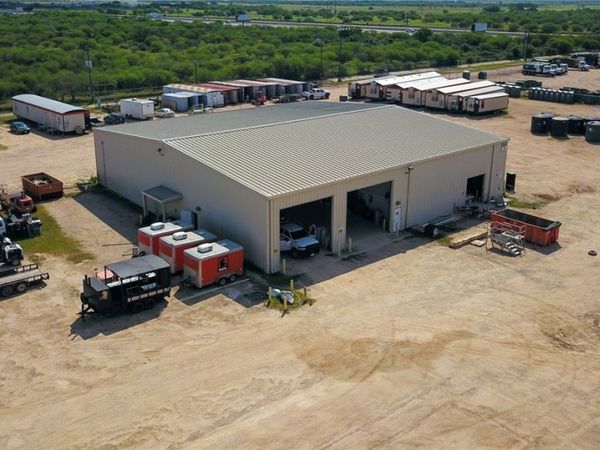 8609 Lone Tree Road , Victoria, TX 77905