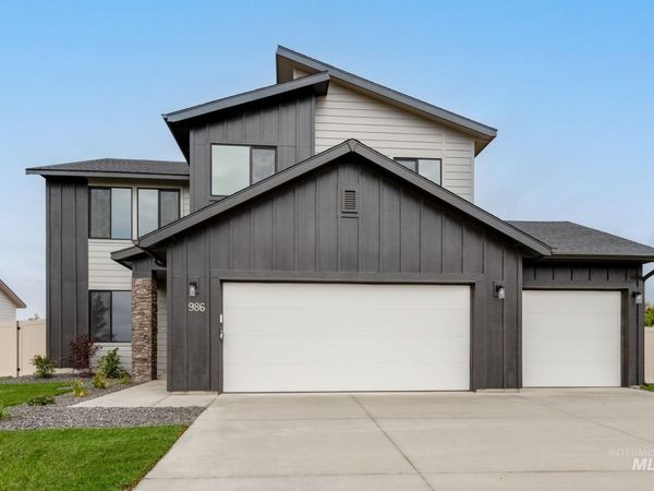 986 W Cub River Dr, Meridian, ID 83642