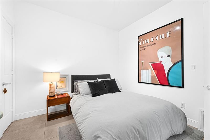 315 NE 3rd Avenue, Unit 1008, Fort Lauderdale, FL 33301 Photo