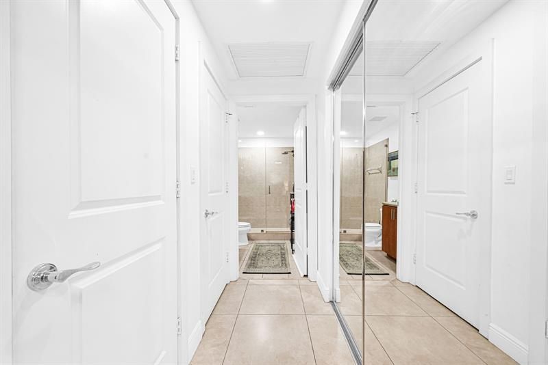 315 NE 3rd Avenue, Unit 1008, Fort Lauderdale, FL 33301 Photo