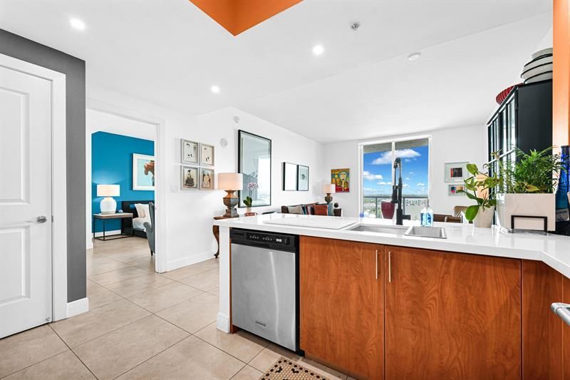 315 NE 3rd Avenue, Unit 1008, Fort Lauderdale, FL 33301 Photo