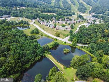 13865 TRAILSIDE LANE, MERCERSBURG, PA 17236