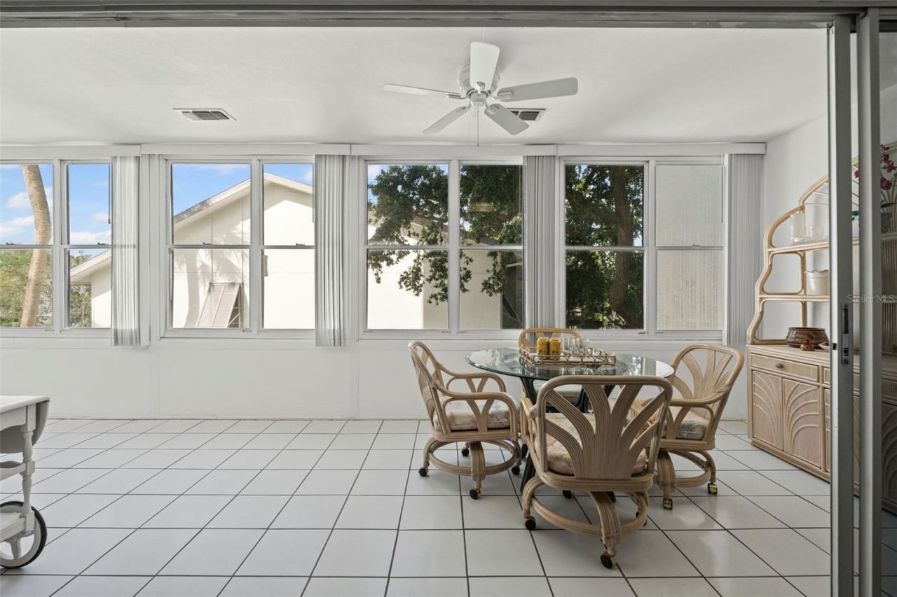 1255 E Peppertree Drive, Unit 201, Sarasota, FL 34242 Photo