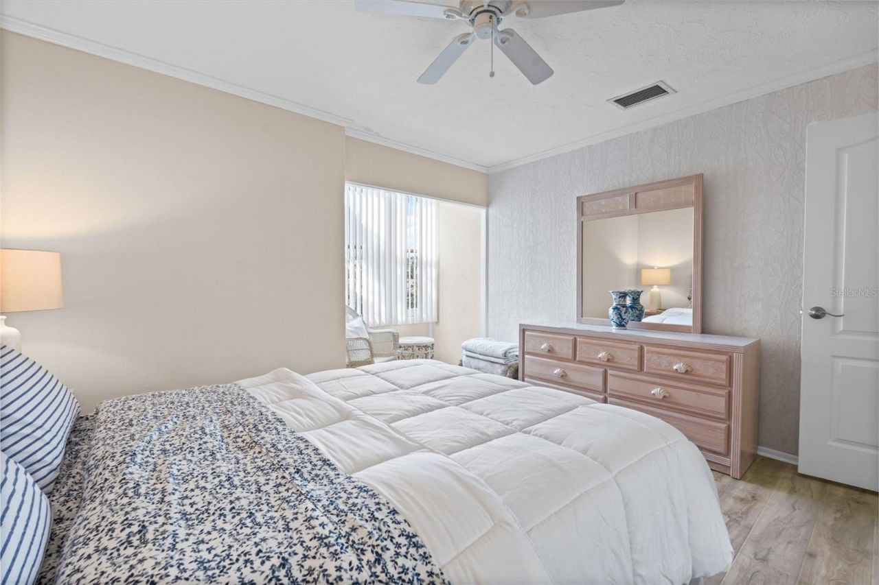 1255 E Peppertree Drive, Unit 201, Sarasota, FL 34242 Photo