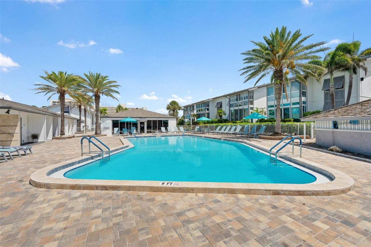 1255 E Peppertree Drive, Unit 201, Sarasota, FL 34242 Photo