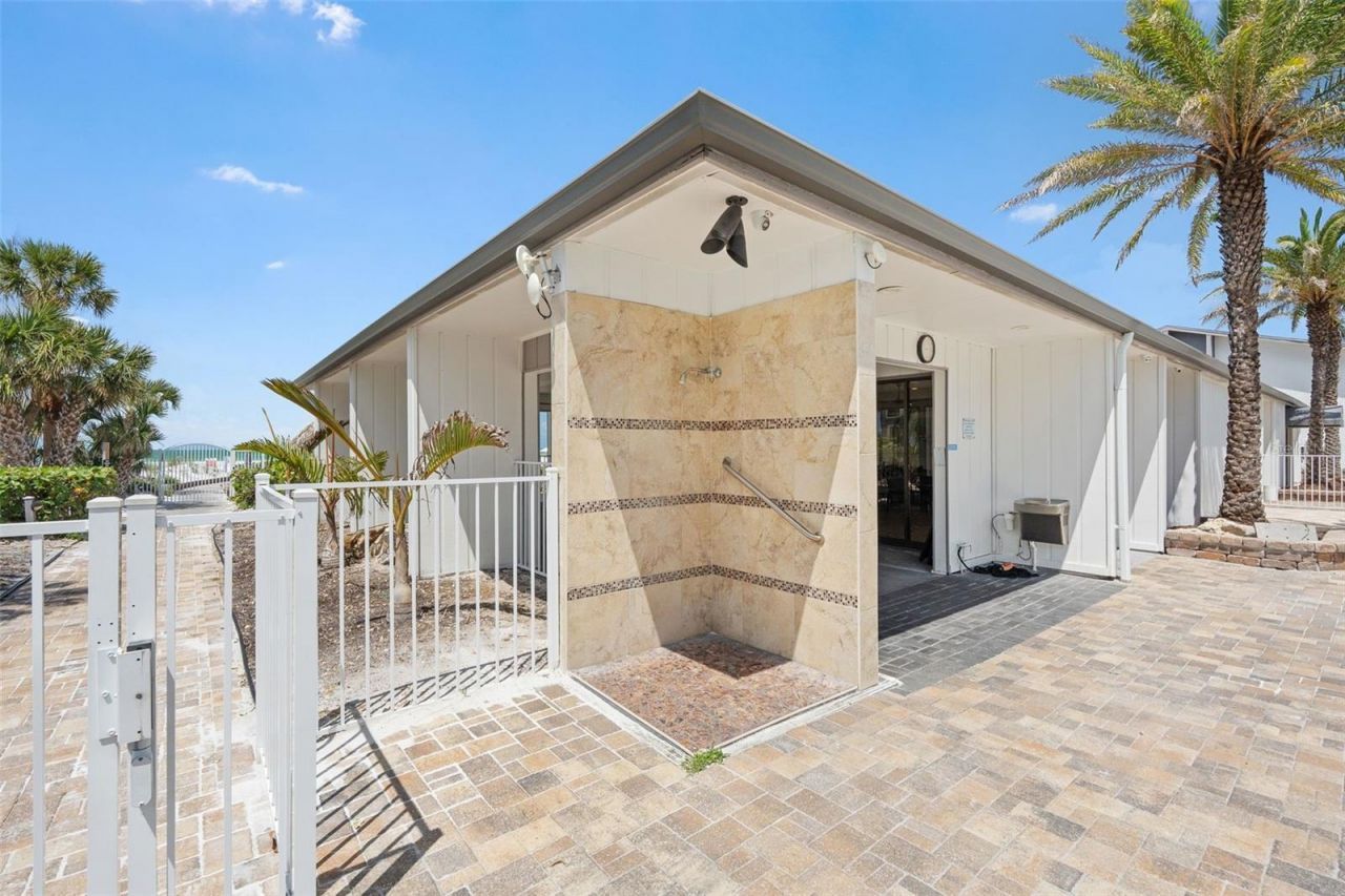 1255 E Peppertree Drive, Unit 201, Sarasota, FL 34242 Photo