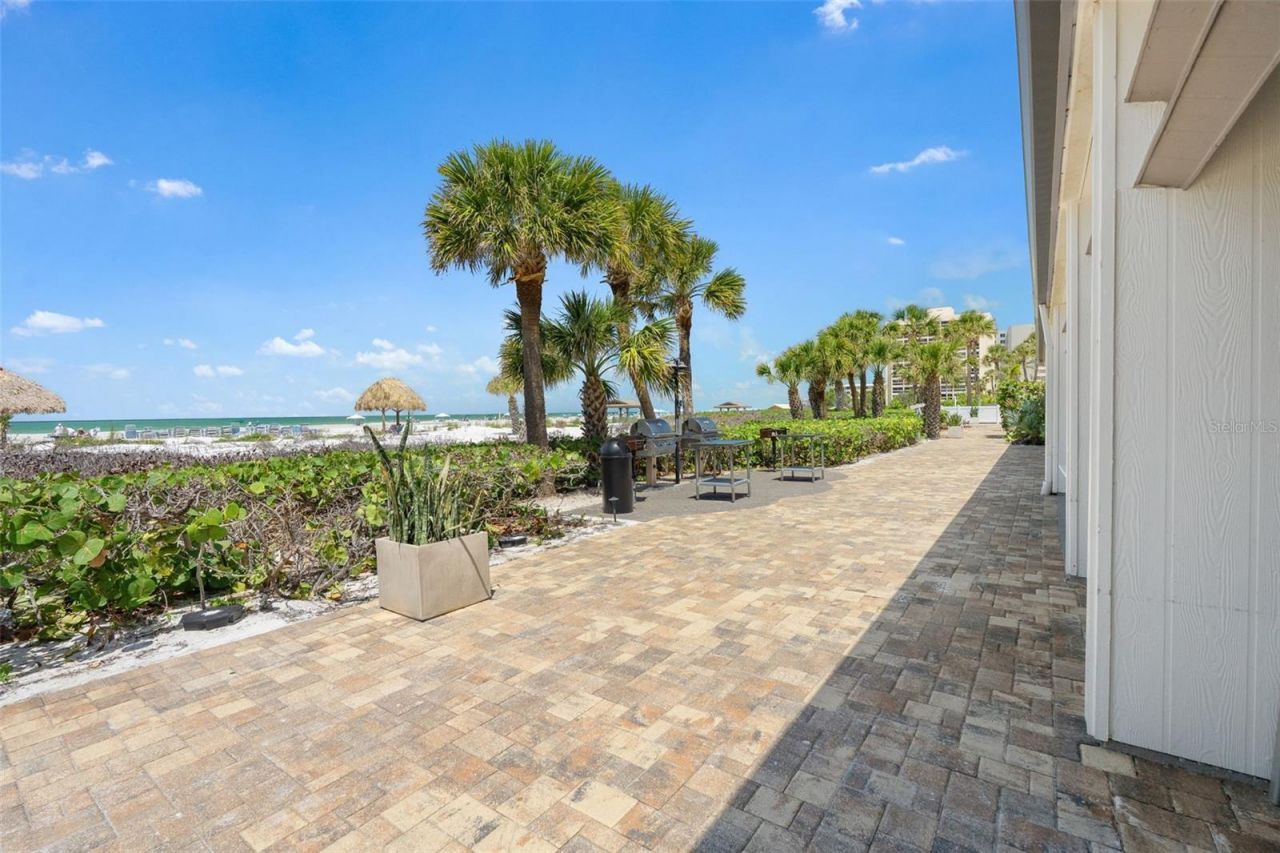 1255 E Peppertree Drive, Unit 201, Sarasota, FL 34242 Photo