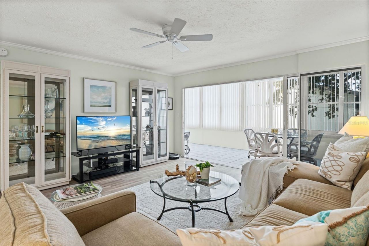 1255 E Peppertree Drive, Unit 201, Sarasota, FL 34242 Photo