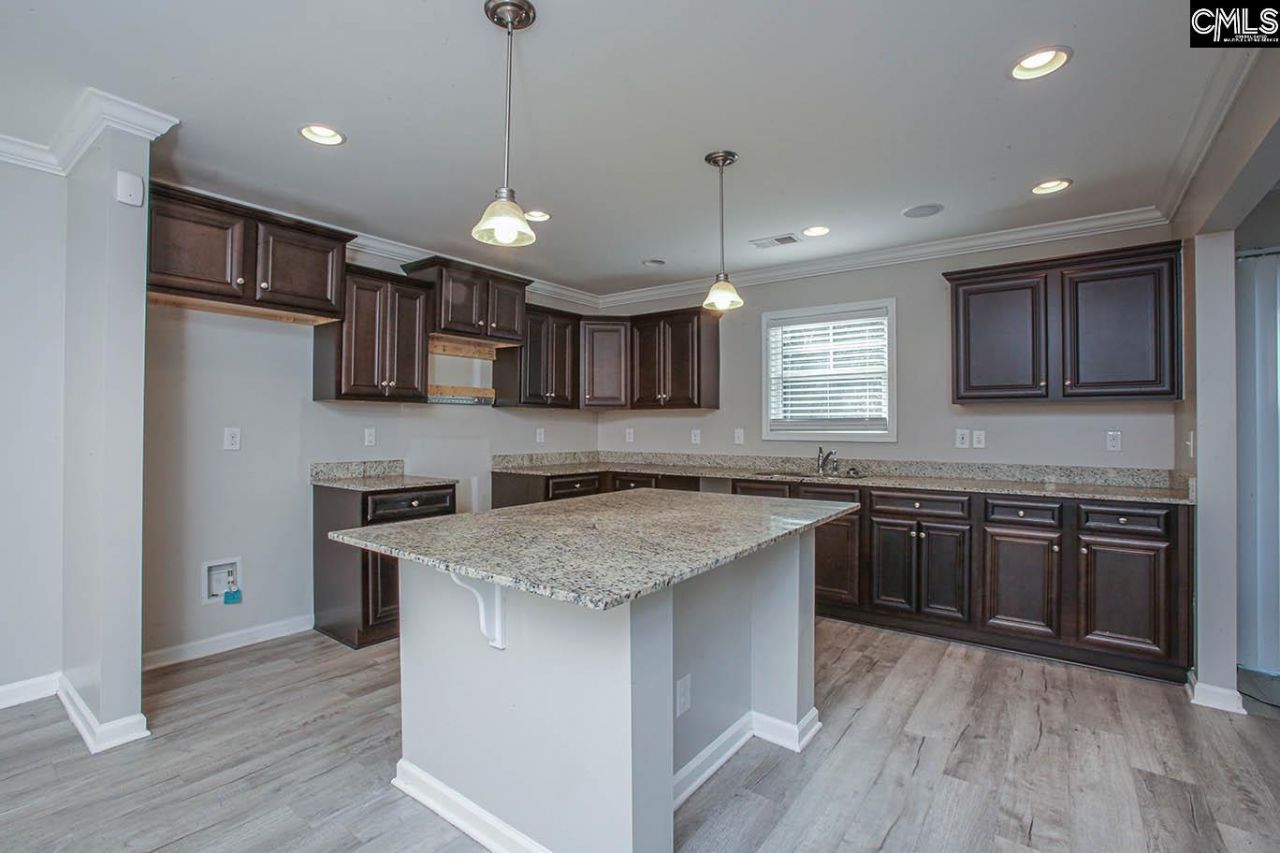 357 Summer Creek Drive Photo 7