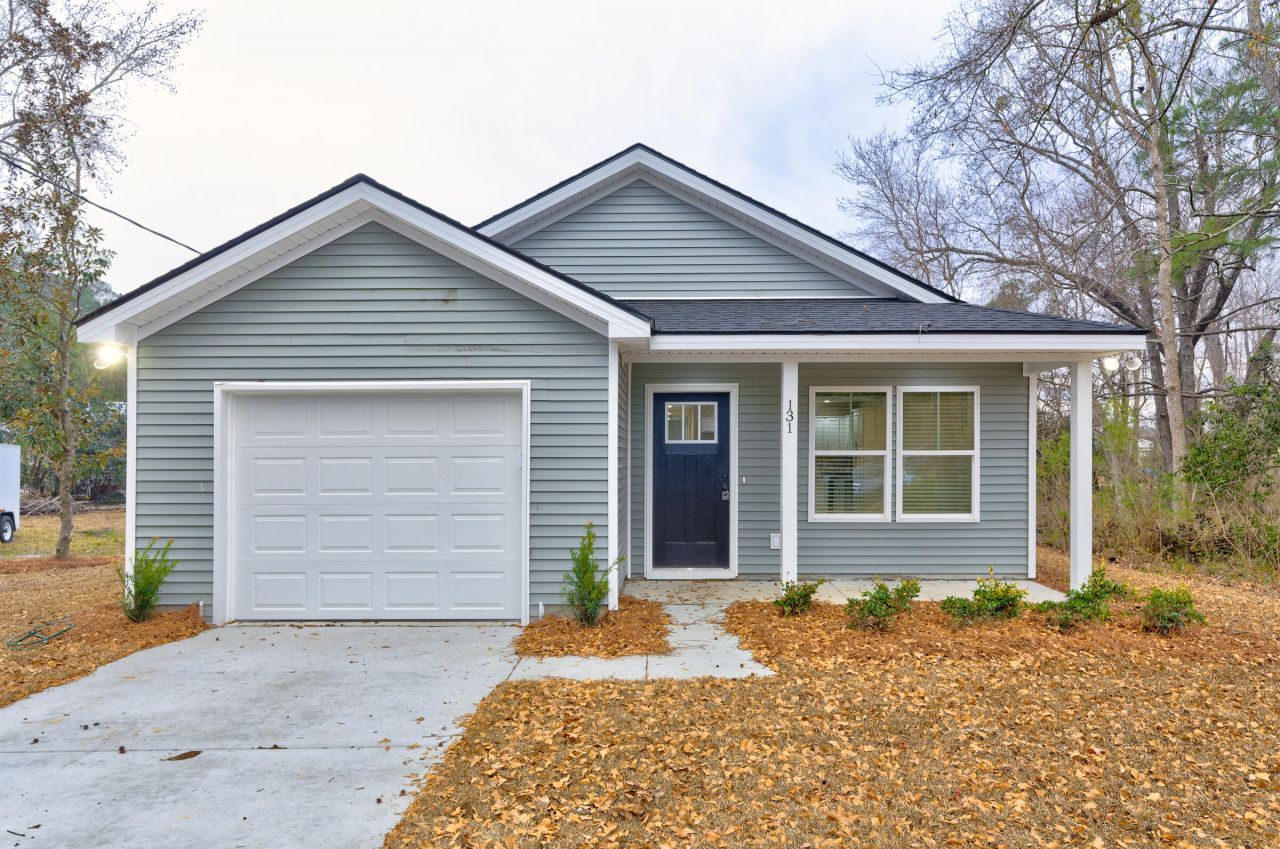 131 Stephanie Circle Photo 1