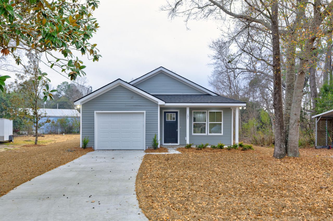 131 Stephanie Circle Photo 2