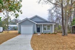 131 Stephanie Circle photo 4