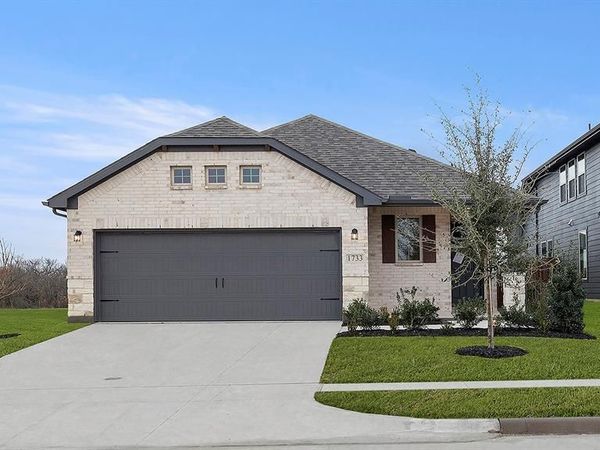 1733 Edgeway, Aubrey, TX 76227