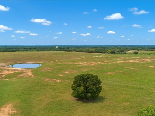 4425 US HWY 90, Seguin, TX 78155