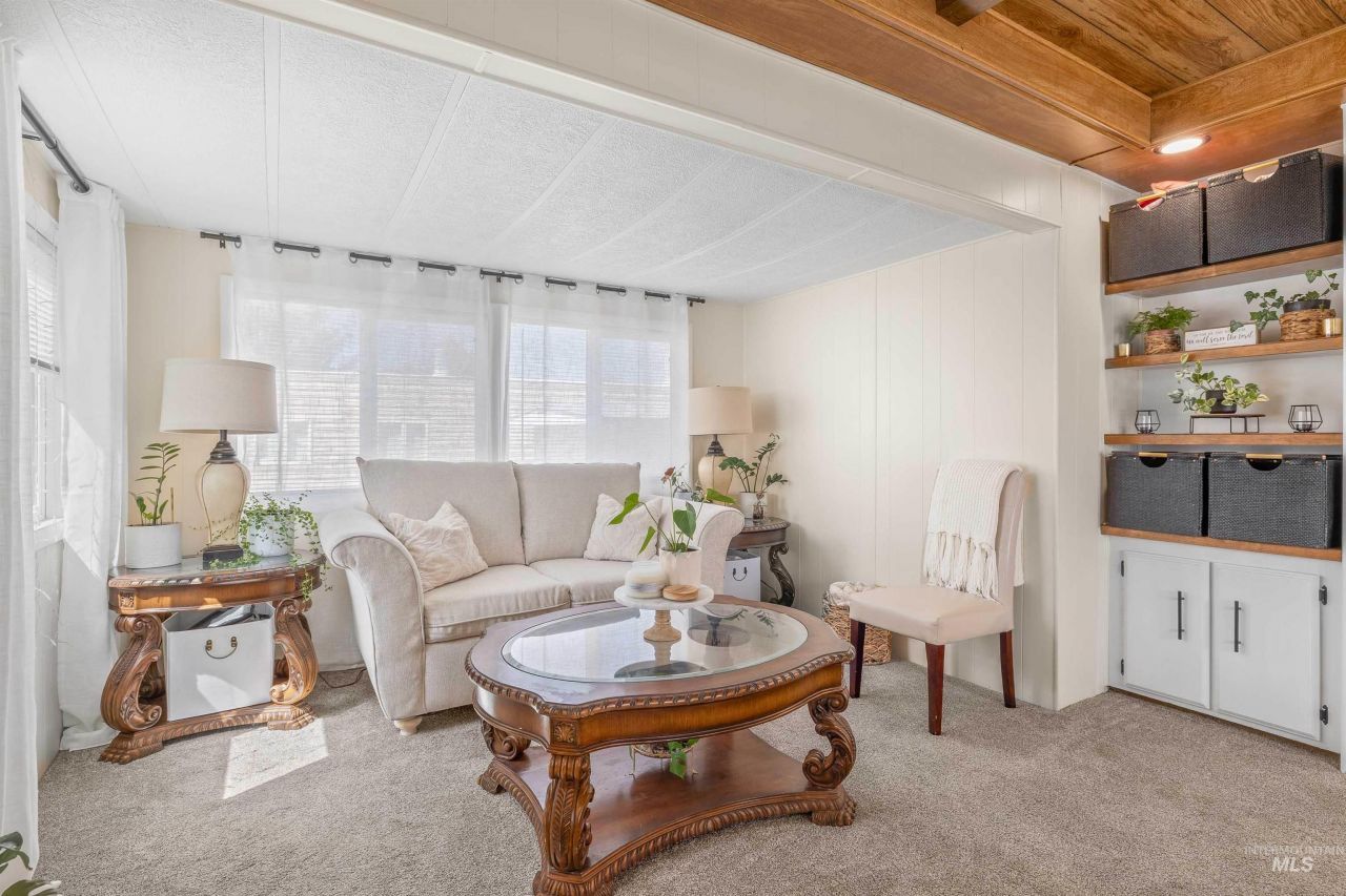 198 South Hills Rd #115, Twin Falls, ID 83301 Main Photo