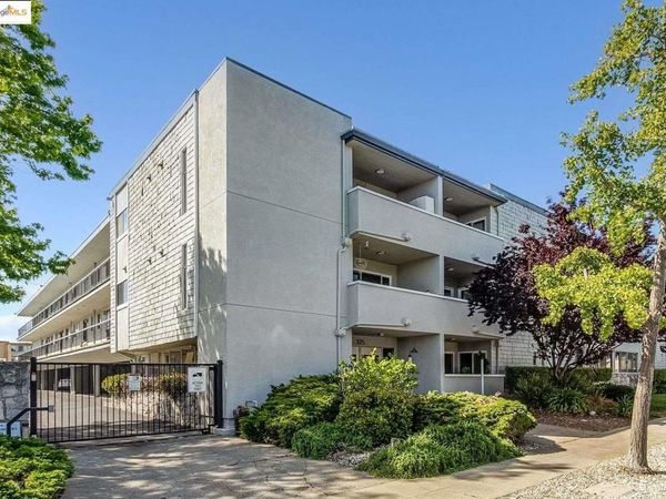 325 325 Kitty Hawk RD, UNIT 207, Alameda, CA 94501