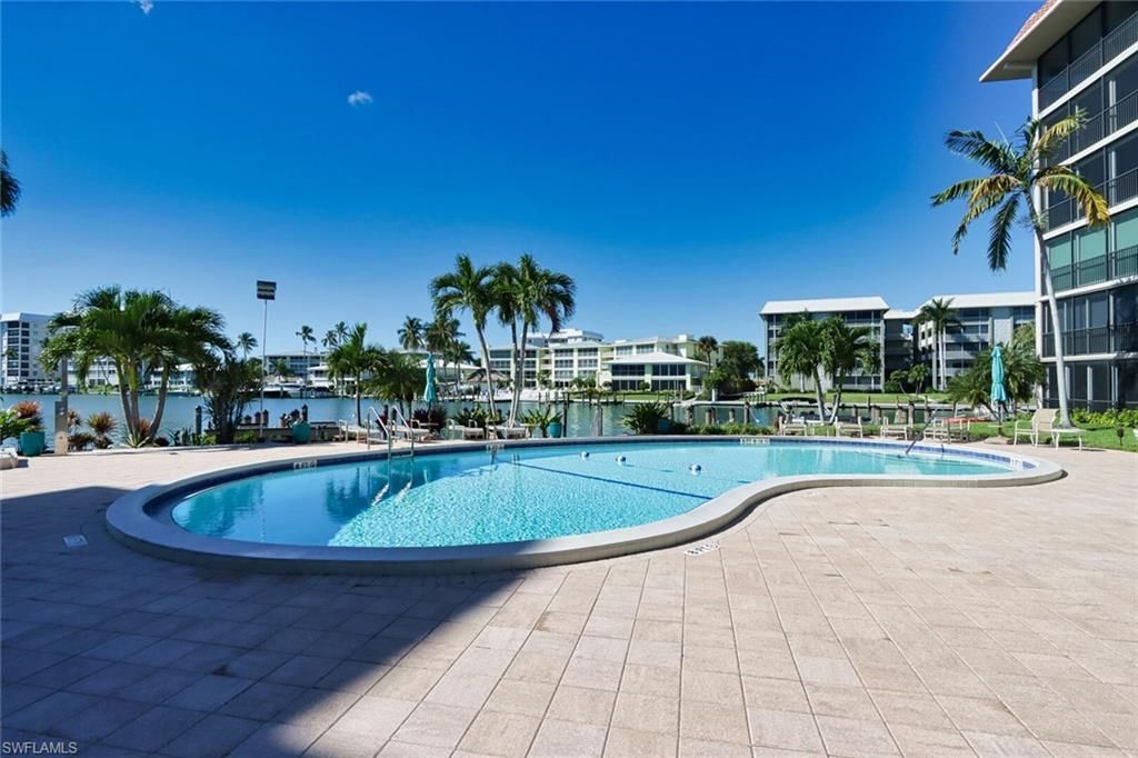 222 Harbour Dr, Unit 105, Naples, FL 34103 Photo