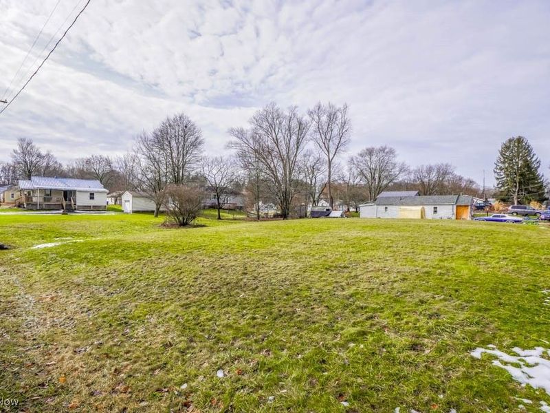 000 Haynes Avenue, Barberton, OH 44203 Photo 2