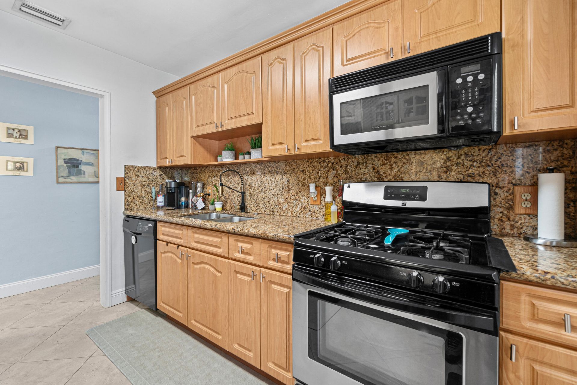 5511 Columbus Road, West Palm Beach, FL 33405 Photo