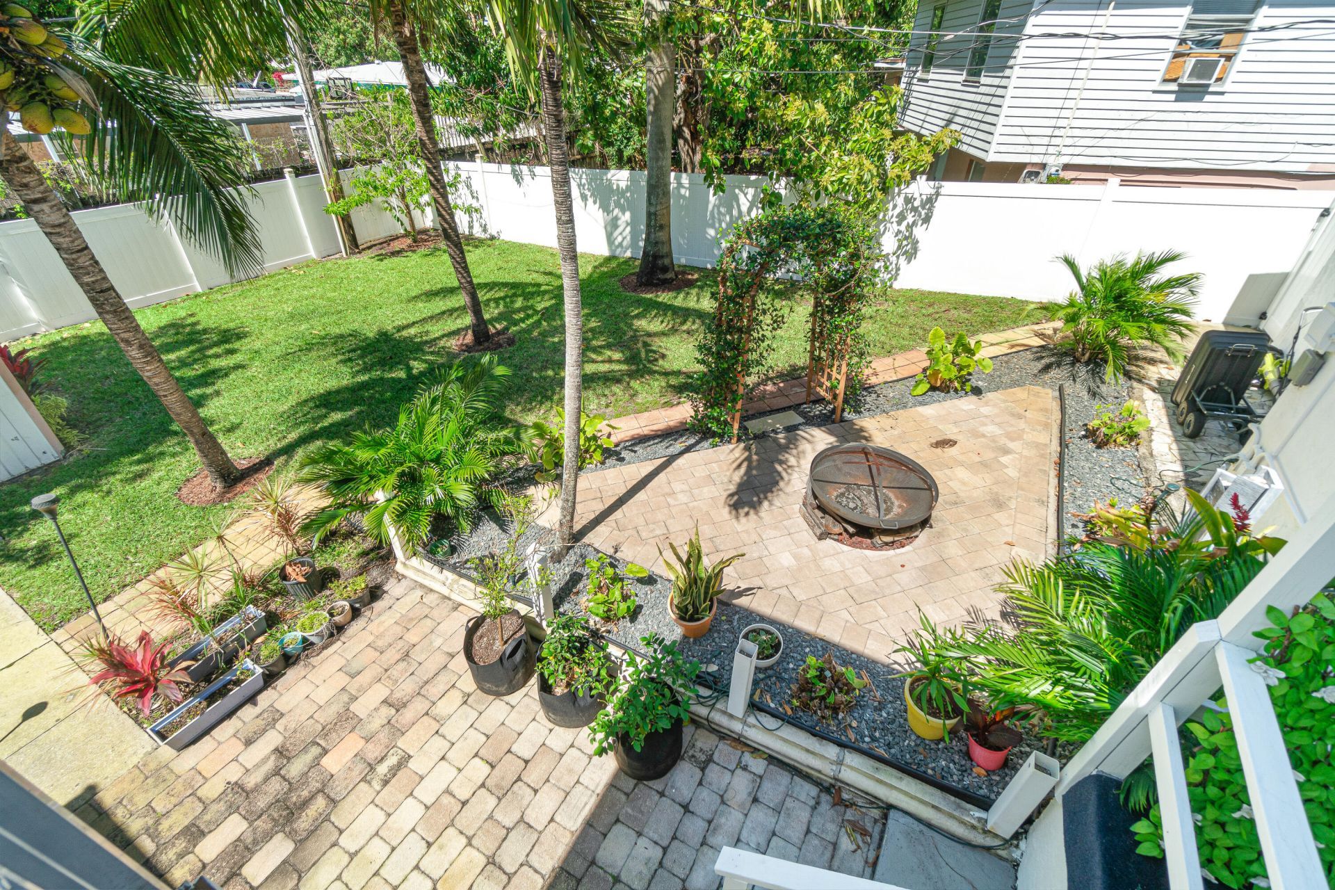 5511 Columbus Road, West Palm Beach, FL 33405 Photo