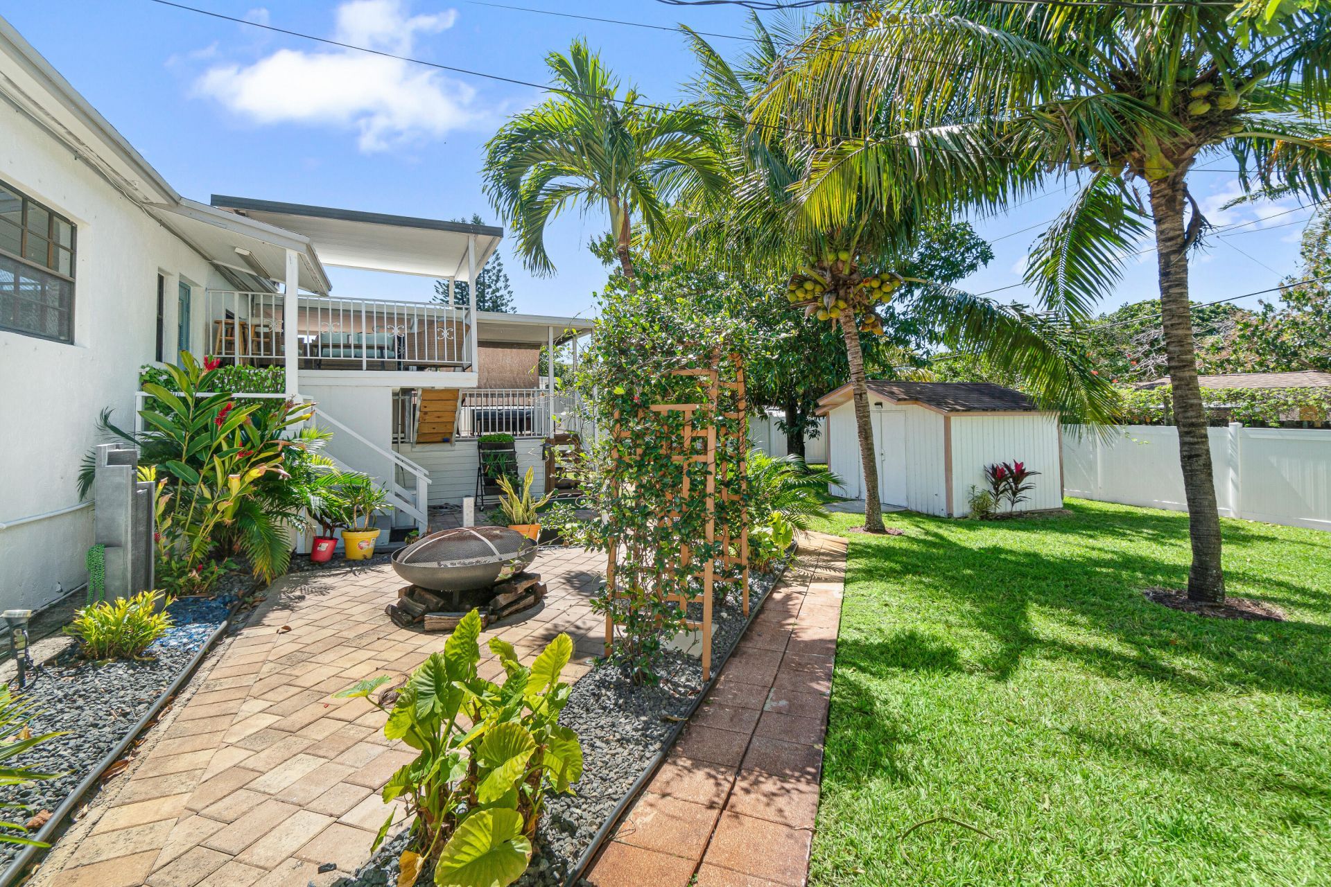 5511 Columbus Road, West Palm Beach, FL 33405 Photo