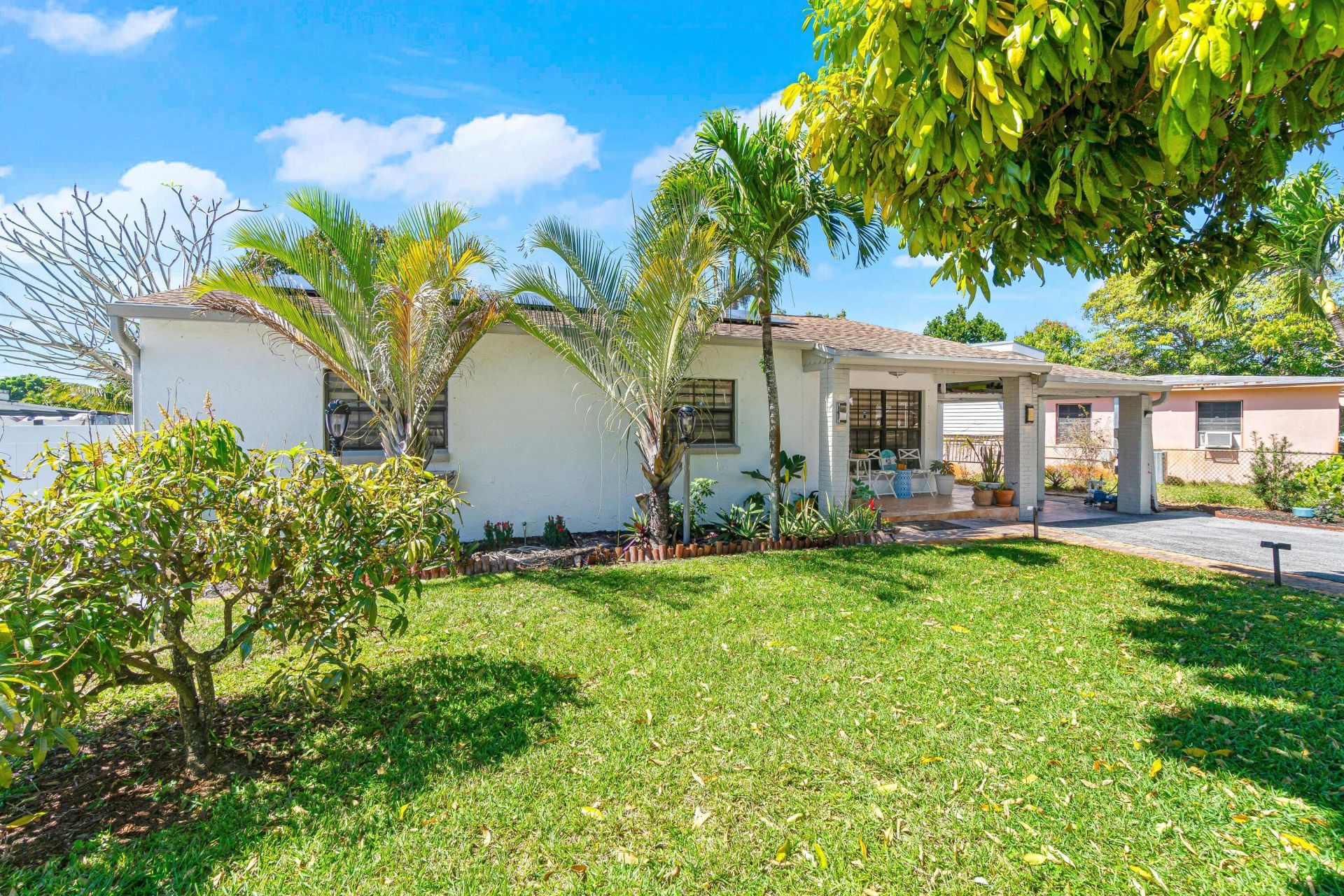 5511 Columbus Road, West Palm Beach, FL 33405 Photo