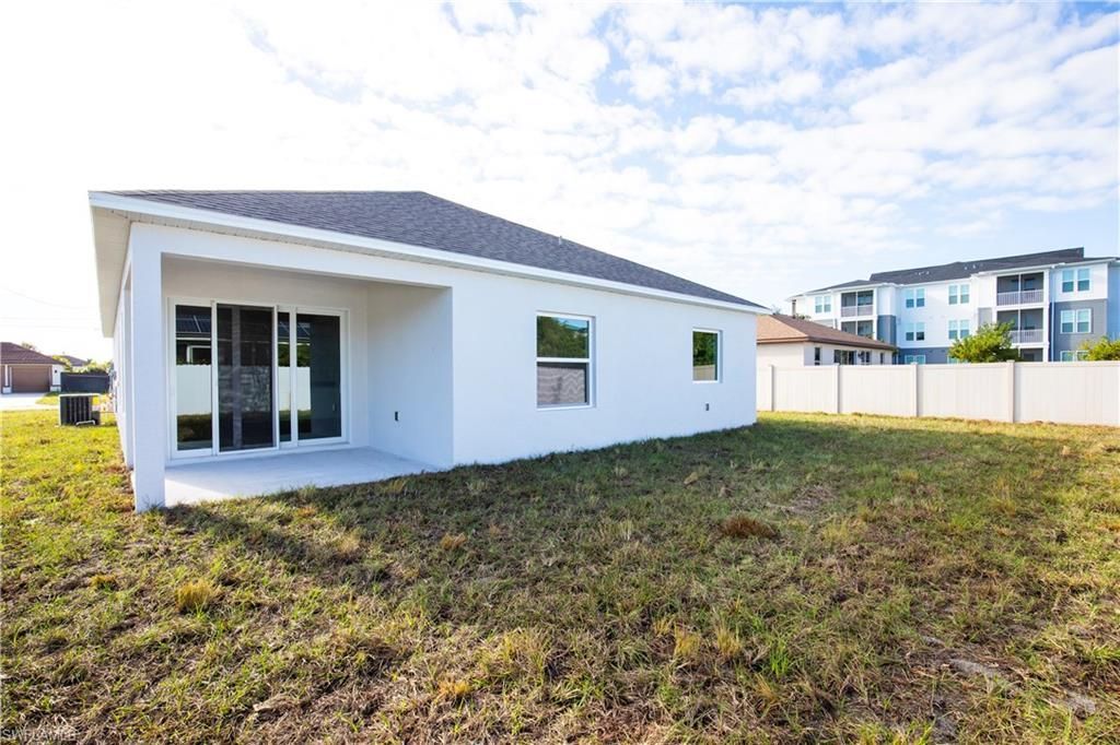 1431 SW 4th Ln, Cape Coral, FL 33991 Photo