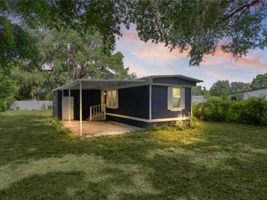 27301 LEMON AVENUE, OKAHUMPKA, FL 34762