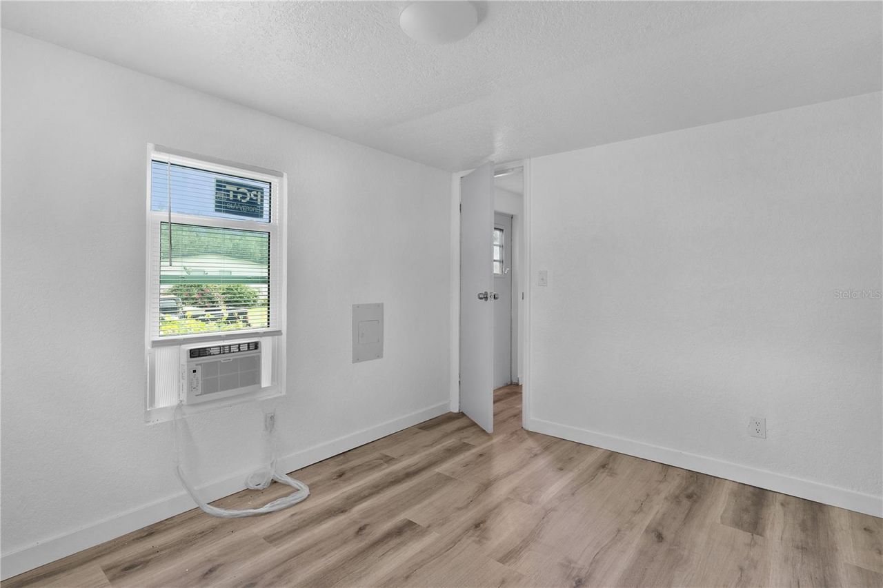 27301 Lemon Avenue, Okahumpka, FL 34762 Photo