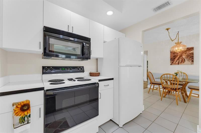 2641 W Golf Boulevard, Pompano Beach, FL 33064 Photo