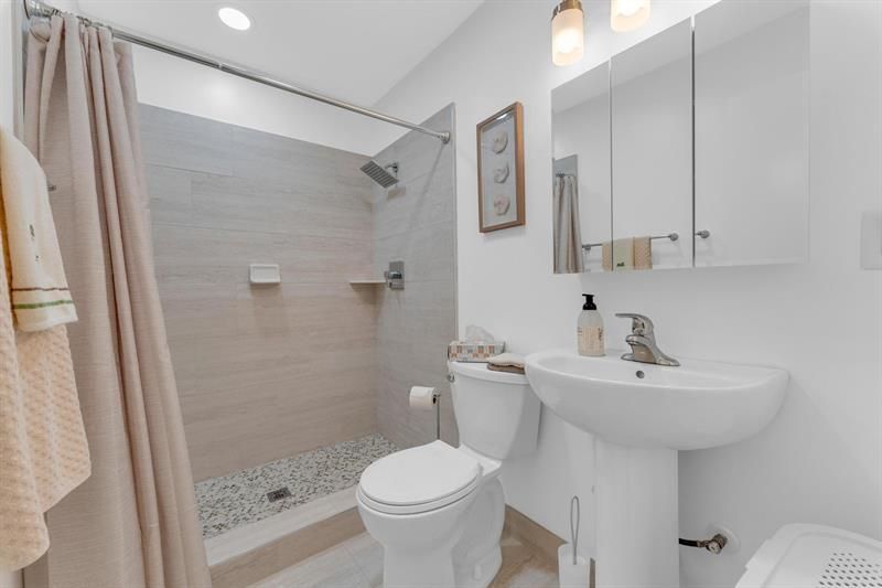 2641 W Golf Boulevard, Pompano Beach, FL 33064 Photo