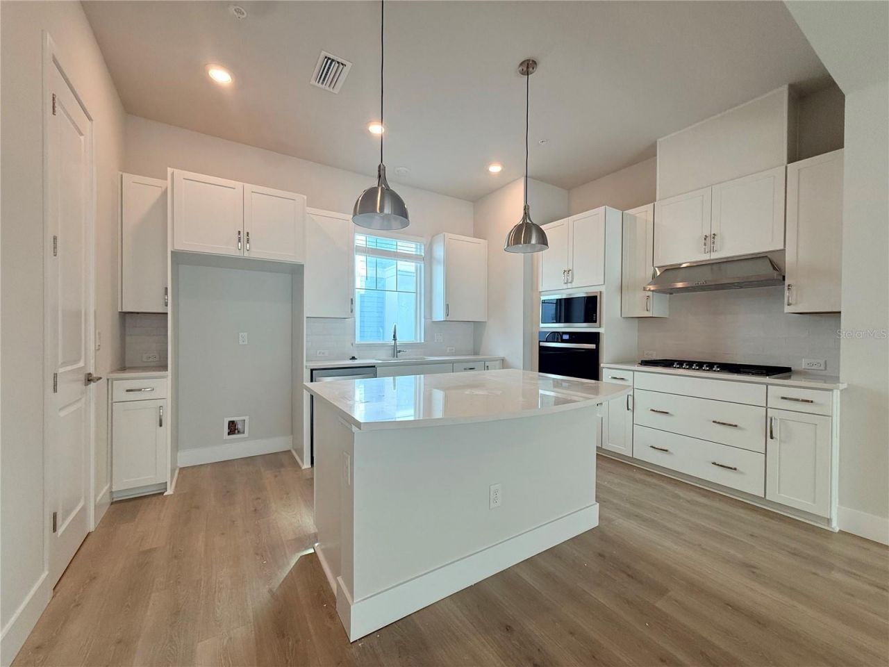 494 31st Way N, Saint Petersburg, FL 33713 Photo