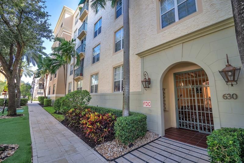 630 S Sapodilla Ave, Unit 407, West Palm Beach, FL 33401 Photo