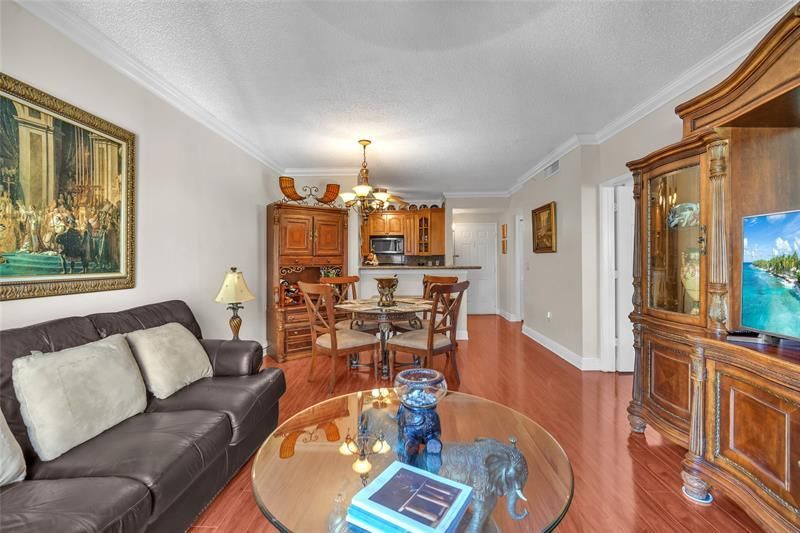 630 S Sapodilla Ave, Unit 407, West Palm Beach, FL 33401 Photo