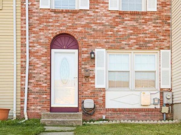 4 BANTRY COURT, BALTIMORE, MD 21237