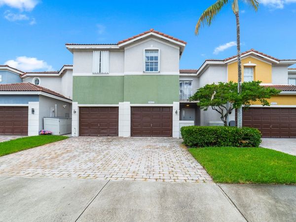 8022 NW 114th Place, Doral, FL 33178