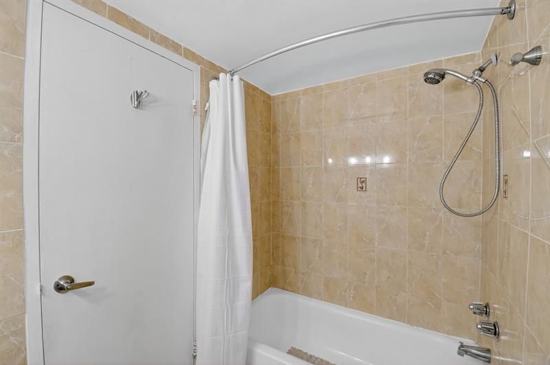 3725 S Ocean Drive, Unit 405, Hollywood, FL 33019 Photo