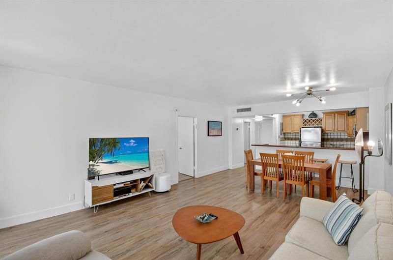 3725 S Ocean Drive, Unit 405, Hollywood, FL 33019 Photo