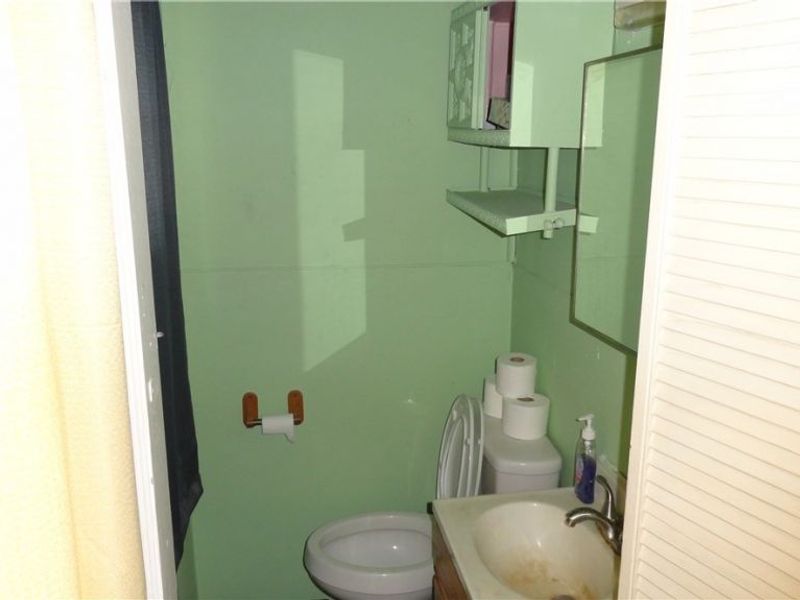 122 Carolina Avenue, Chester, WV 26034 Photo 12