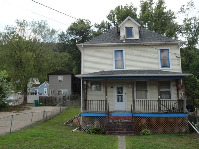 122 Carolina Avenue, Chester, WV 26034 Photo 2