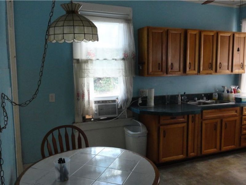 122 Carolina Avenue, Chester, WV 26034 Photo 6